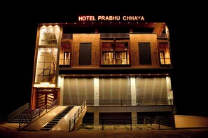 A multi-story building with a sign reading "HOTEL PRABHU CHHAYA". - Prabhu Chhaya Hotel (Kapasan)