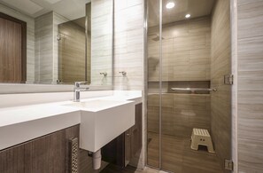 Apartment | 1 bedroom - Elite LUX Holiday Homes - Stunning Lake View 1bhk Retreat in JLT Dubai (Dubai)