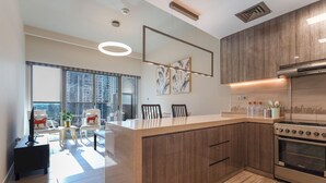 Apartment - Elite LUX Holiday Homes - Stunning Lake View 1bhk Retreat in JLT Dubai (Dubai)