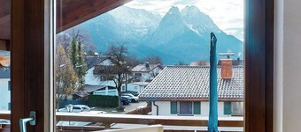 Cosy top-floor apartment with space for four people with amazing panorama balcon