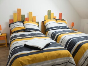 3 bedrooms, free WiFi, bed sheets - Townhouse with Spa and Sauna near Orleans (Chécy)