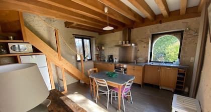 Charmantes Loire-Cottage mit Terrasse in der Natur