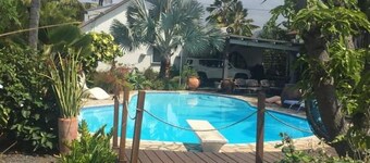 Charming cottage with pool and air conditioning in Saint-Louis