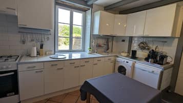 Fridge, microwave, dishwasher