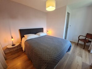 3 bedrooms, free WiFi, bed sheets