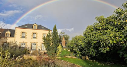 Large Cottage in Briare - Pets and Private Parking