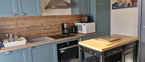 Fridge, microwave, dishwasher