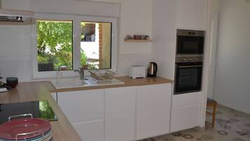 Refrigerador, microondas, lavavajillas