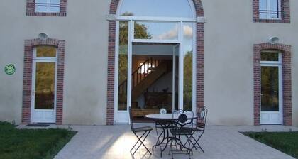 GĂźte calme en forĂȘt, proche Gien, 3 chambres et 2 salles d'eau