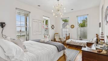 5 Schlafzimmer, Schreibtisch, BĂŒgeleisen/BĂŒgelbrett, WLAN