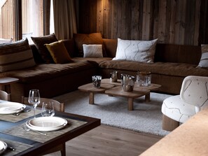 TV - Luxury stay: sauna, hammam, home cinema, 5* concierge (Les Allues)