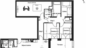 Grundriss eines Hotels mit mehreren Schlafzimmern, einem Essbereich, einer Sauna, einem Ankleidezimmer und einer Terrasse.