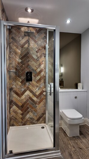 Dobbeltrom – comfort, ikke-røyk | Bad | Toalettartikler (inkludert), hårføner, håndklær og såpe