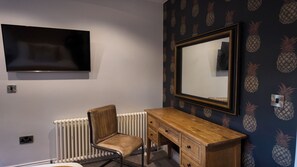 Habitación Confort doble, baño privado (Salvin) | Wifi gratis