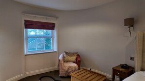 Habitación Confort doble, baño privado (Violet) | Wifi gratis