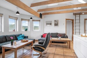 Table tennis - Large holiday home with pool and spa in the middle of Blokhus town, close to. (Blokhus)