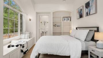 3 bedrooms, iron/ironing board, travel cot, WiFi