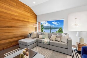 Unclassified image, 4 of 50, button