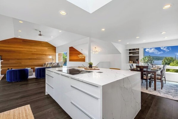 Unclassified image, 1 of 50, button