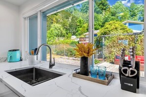 Unclassified image, 3 of 50, button