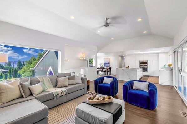 Unclassified image, 1 of 50, button