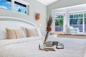 Unclassified image, 4 of 36, button