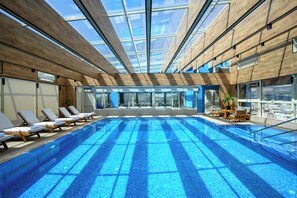 Una piscina techada