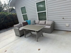 屋外ダイニングエリア