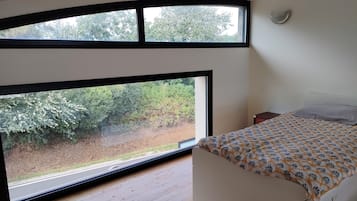 2 slaapkamers, een strijkplank/strijkijzer, wifi, beddengoed