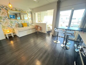 1 soverom, strykejern/-brett, wi-fi og sengetøy