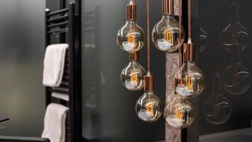 Superior Apartment, 2 Bedrooms, Courtyard View | Bathroom