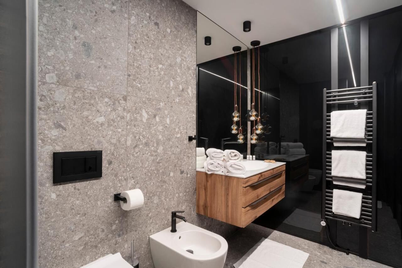 Apartamento superior, 2 habitaciones, vistas al patio | Baño