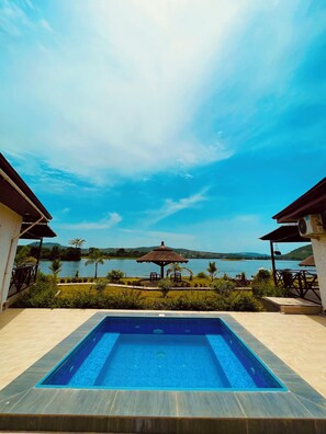 Alpehytte – president, 2 soverom, balkong, utsikt mot innsjø | Utsikt mot innsjø