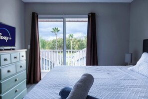 Room - Cozy Family 3BR Townhouse  Perfect Stay for 6 Guests! (Kissimmee)