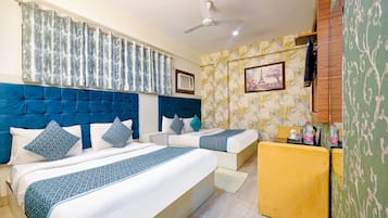 Habitació quàdruple superior | Escriptori, espai de treball apte per a portàtils i wifi gratuïta