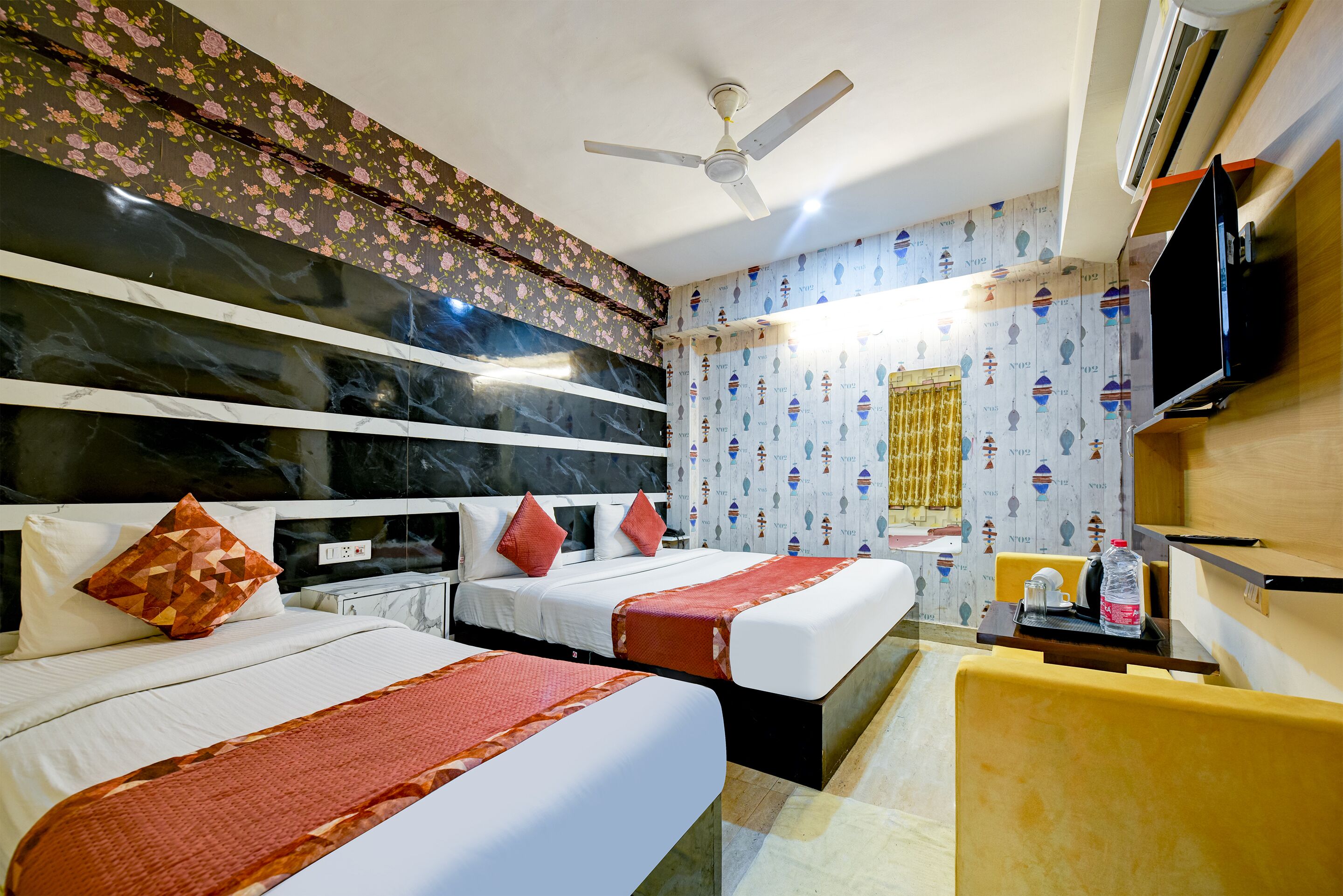 Superior Triple Room | Desk, laptop workspace, free WiFi