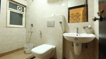 Superior Quadruple Room | Bathroom | Shower, free toiletries, towels, soap