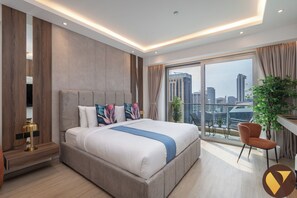 Luxury Studio, Lake View | 1 bedroom, laptop workspace, free WiFi