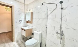 Handtücher, Seife, Toilettenpapier