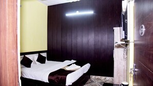 Unclassified image, 3 of 34, button - Hotel Shree Mahalaxmi (Karchana)