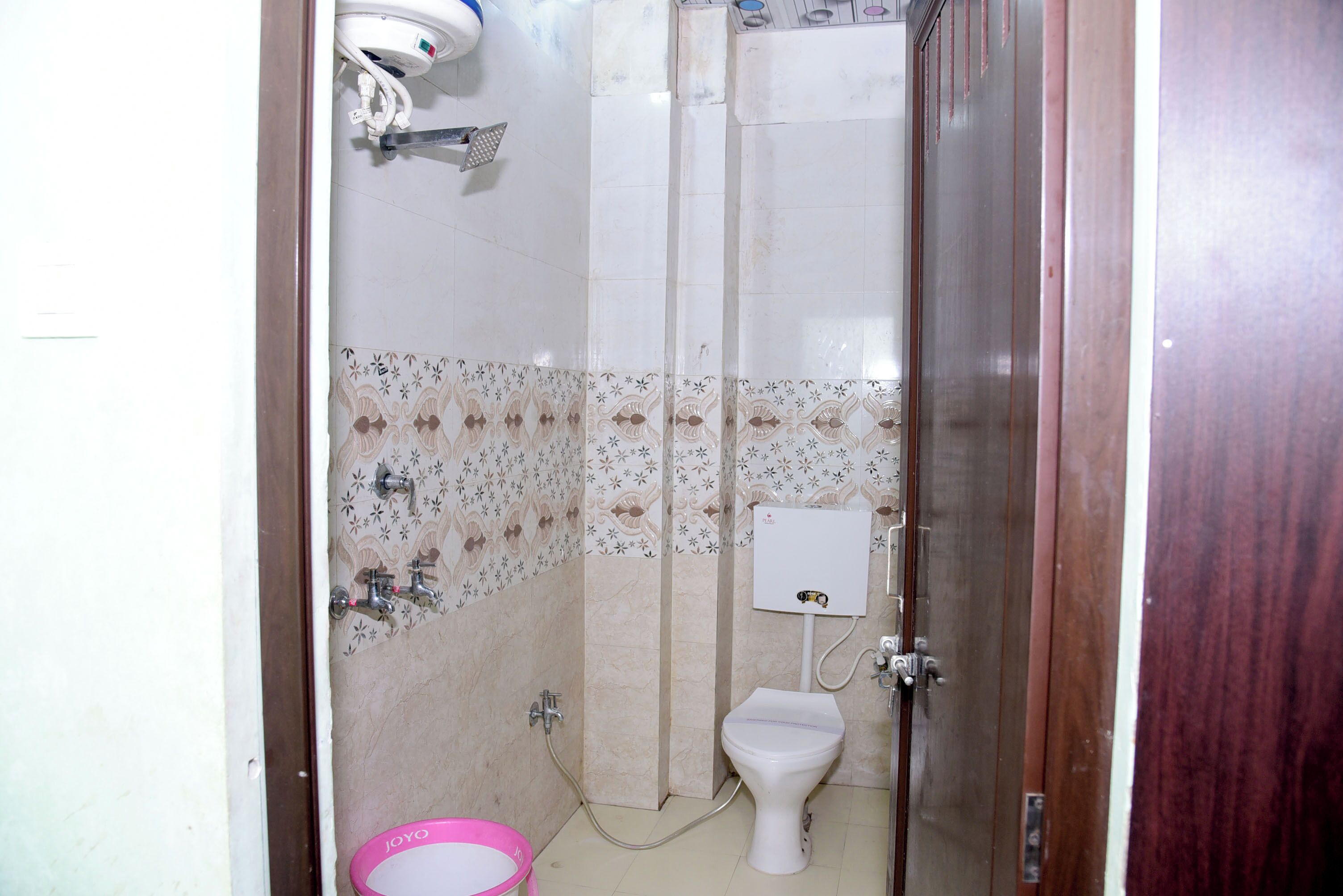Deluxe Double Room | Desk