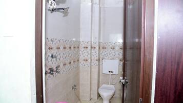 Deluxe Double Room | Desk