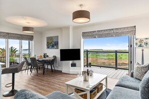 Apartment | 1 bedroom - Blue Horizon - Spectacular Coastal Views (Tenby)