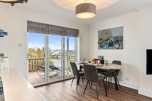 House | 1 bedroom - Blue Horizon - Spectacular Coastal Views (Tenby)