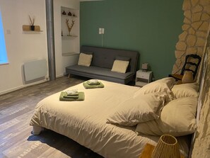 3 Schlafzimmer, Bügeleisen/Bügelbrett, WLAN, Bettwäsche