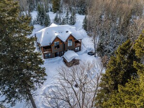 Exterior - The Bear - Escapade en Nature avec Spa (Petite-Rivière-Saint-François)