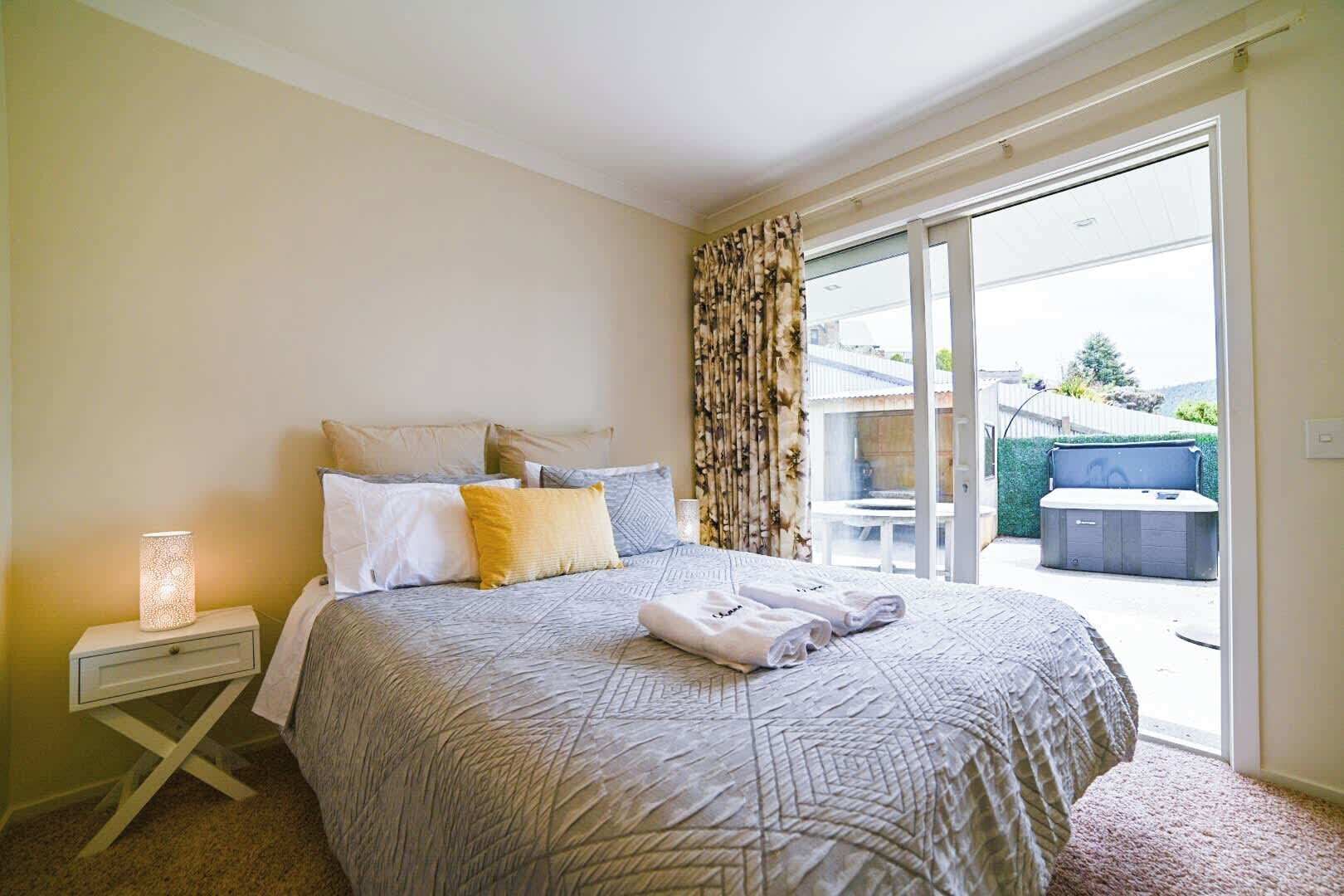 3 Schlafzimmer, Schreibtisch, Bügeleisen/Bügelbrett, WLAN