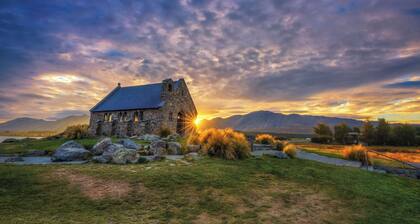 Ohana Tekapo Vista - 3BR, Hot Tub & Stunning Views