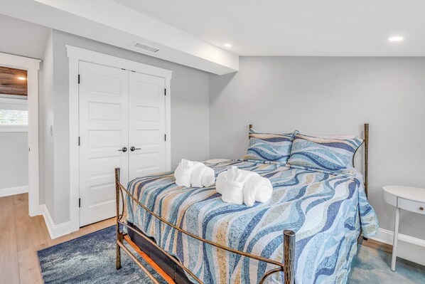 9 bedrooms, free WiFi, bed sheets