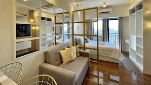 Living area - Luxurious White & Gold Haven in Makati  (Makati)